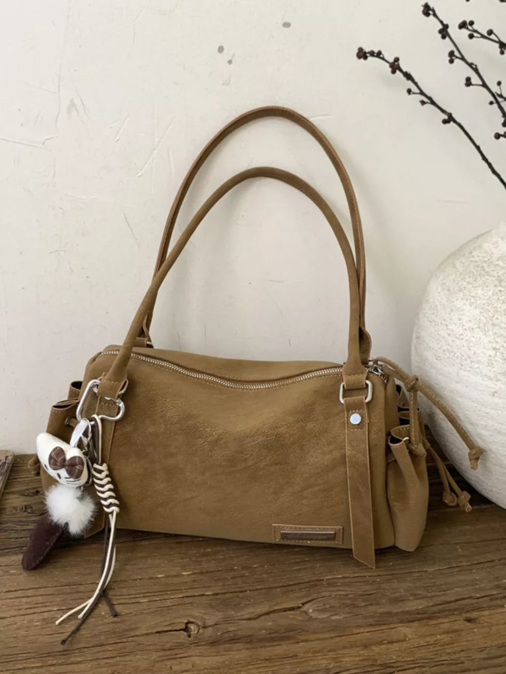 Vintage Lightweight Shoulder Bag in Brown