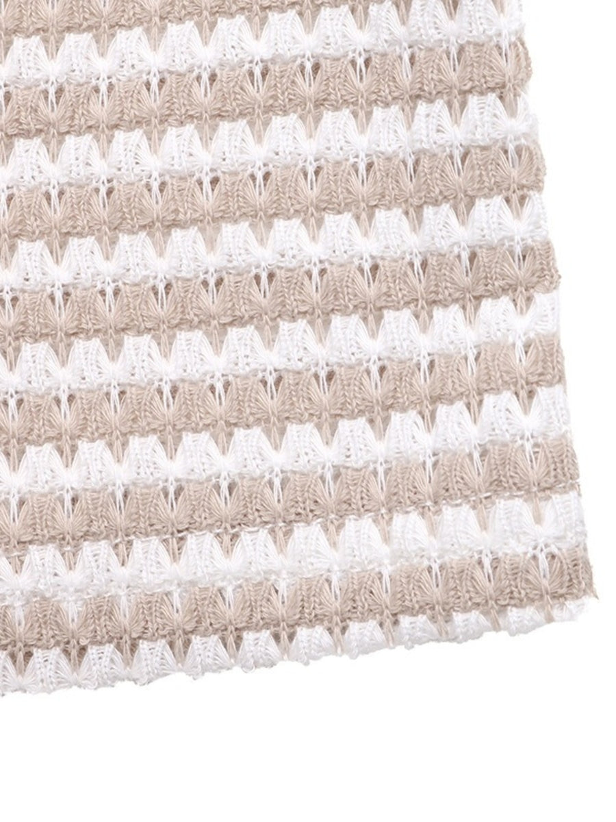 V-neck cap sleeve t-shirt in beige and white striped knit fabric with button detail
