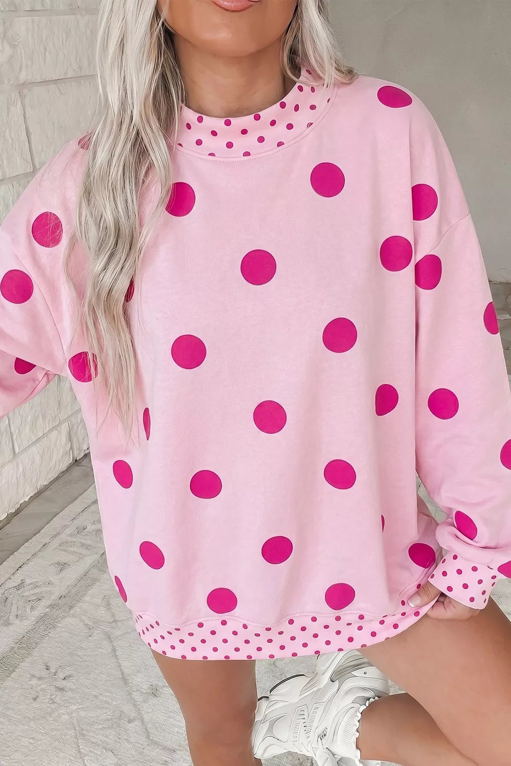 Caramel sweatshirt with hip-length and pullover