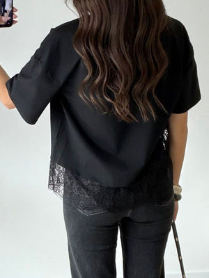 White t-shirt with pullover and floral-lace