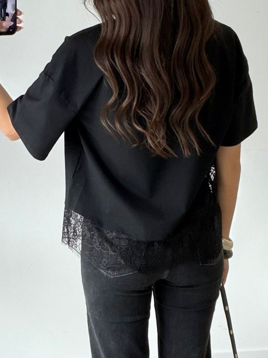 White t-shirt with pullover and floral-lace