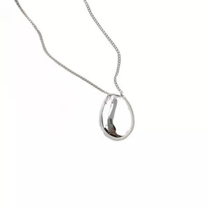 Silver n/a necklace with n/a