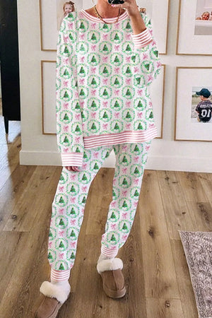 festive pajama set in green with crew neck