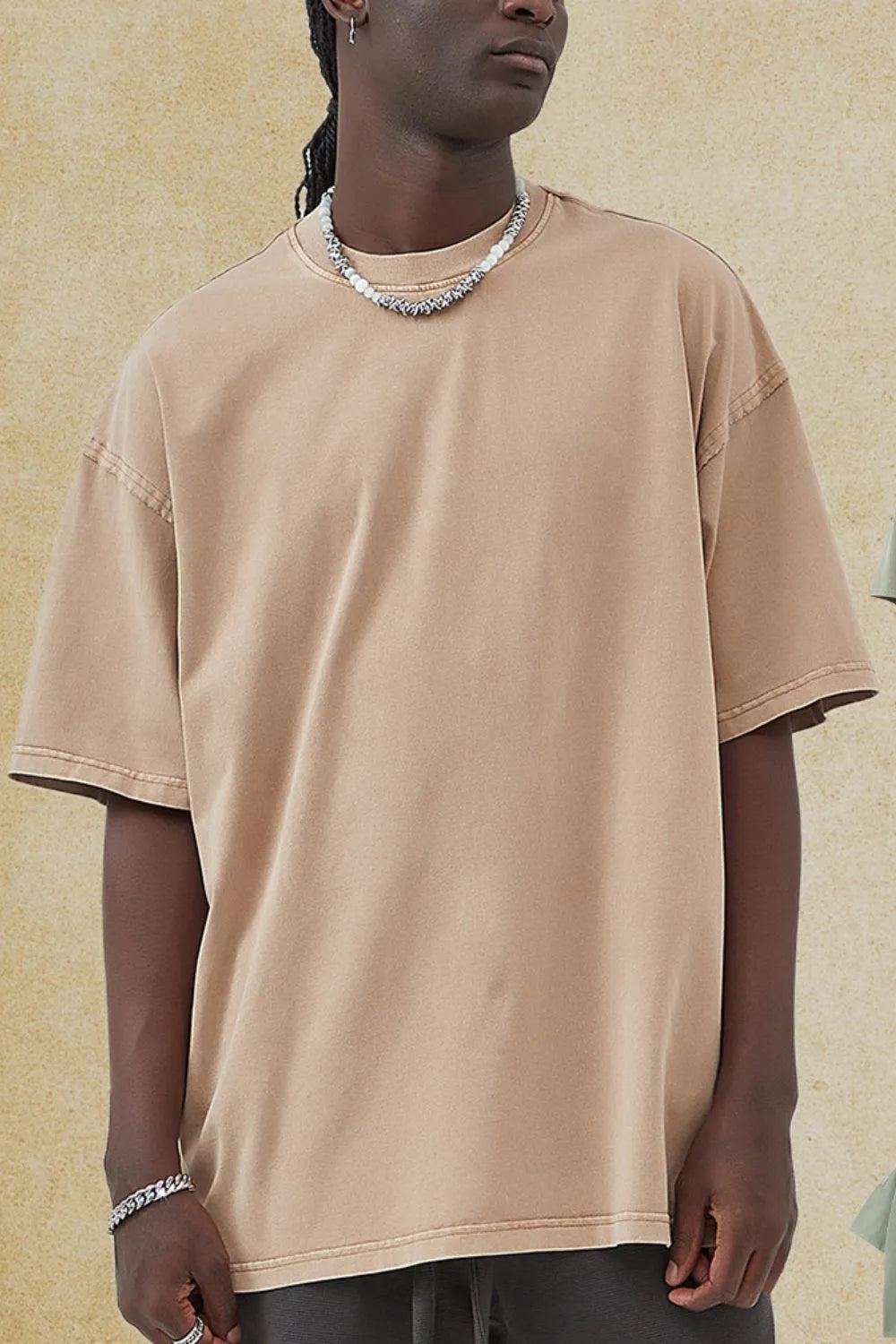 Washed cotton boxy tee in Khaki with crew neck and short sleeves.