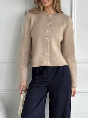 cardigan in Khaki with buttoned and waist-length