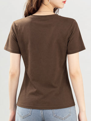 classic t-shirt in White with crew neck
