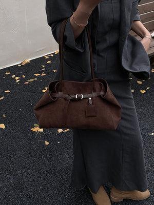 black shoulder bag
