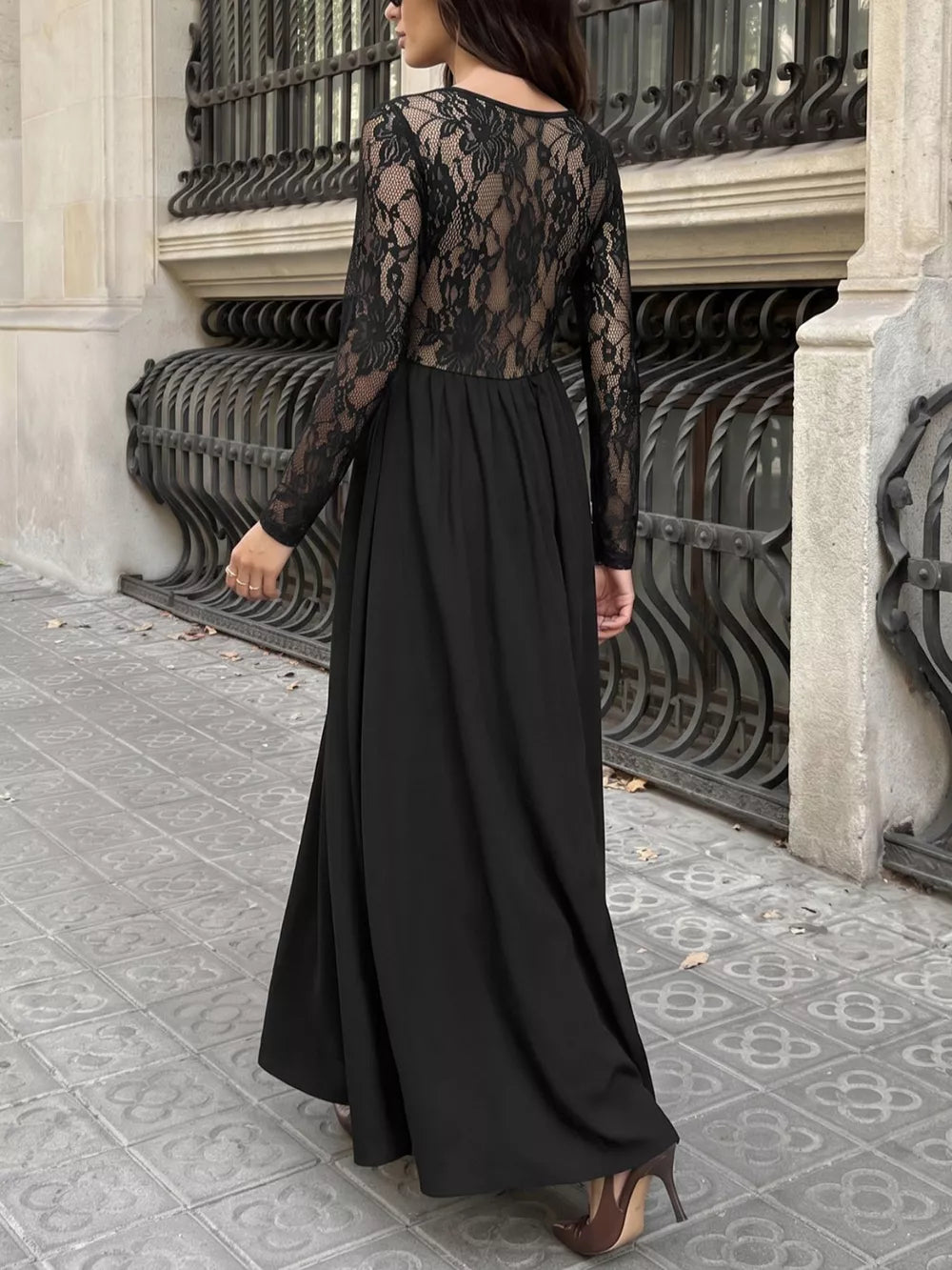 black maxi dress with ruched and long sleeve