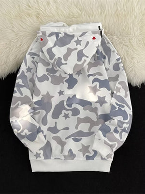 White camouflage hoodie with stars and long sleeves