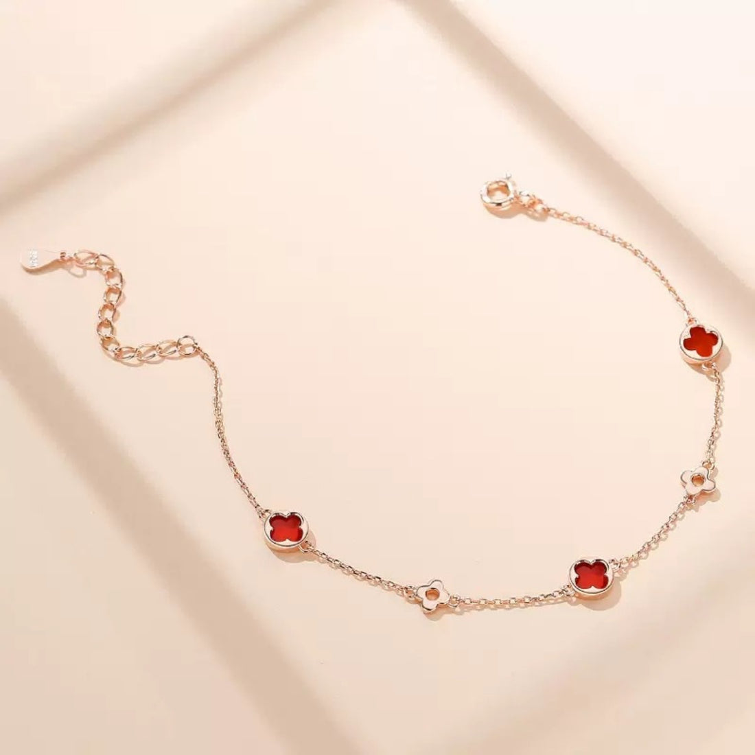 bracelet in rose gold featuring adjustable length and n/a fit