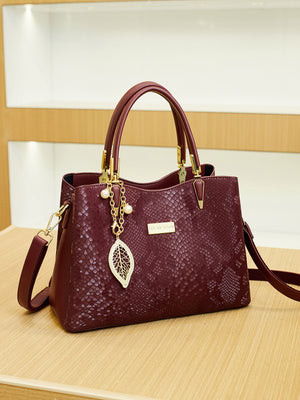 Wine Red handbag with medium and zip