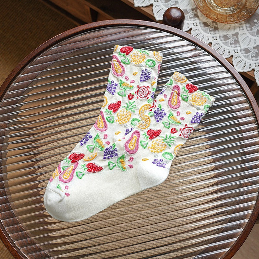 socks in white with patterned and crew length