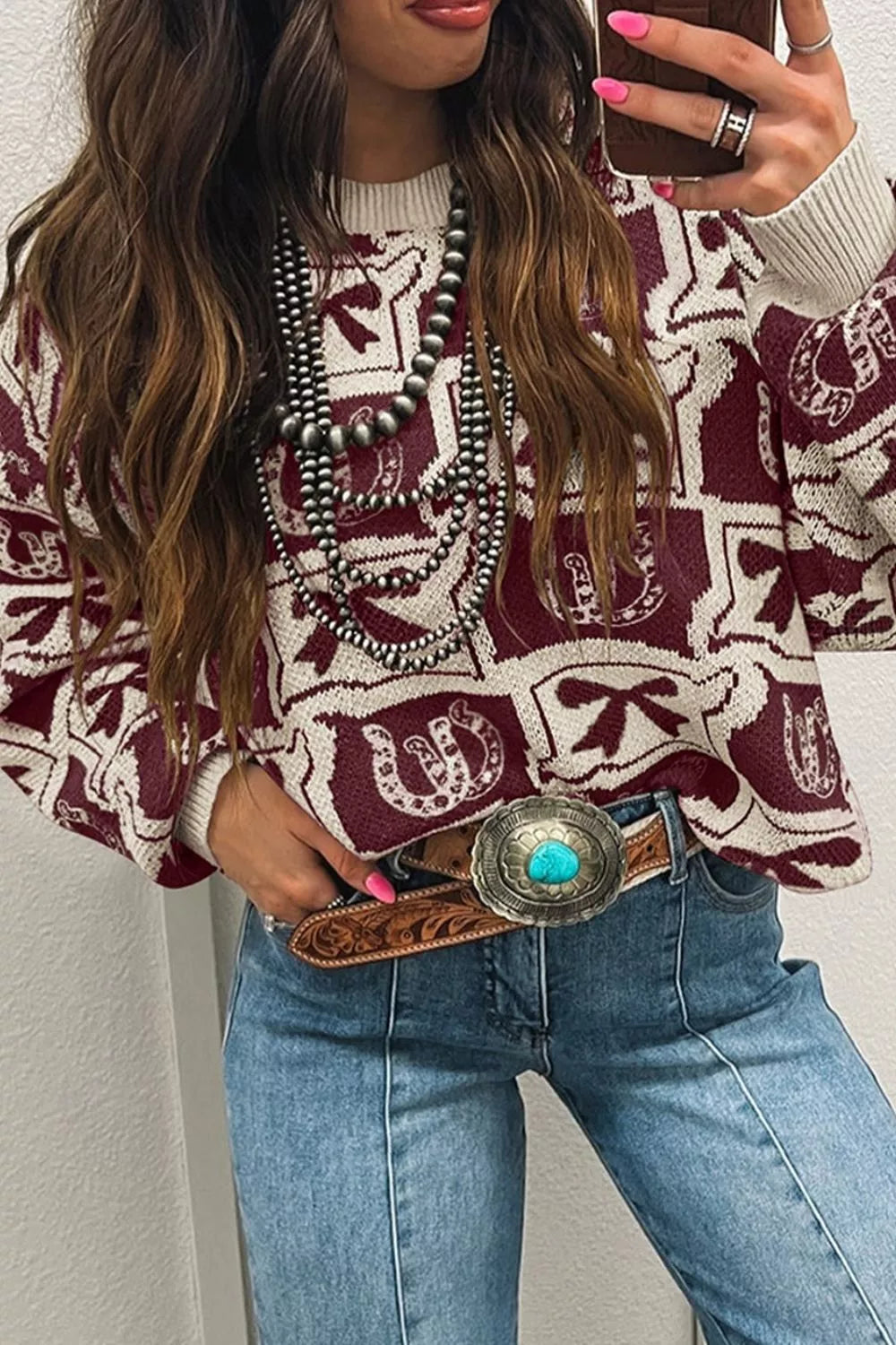 52% viscose, 26% polyester, 22% polyamide Care instructions: Machine wash cold pullover sweater in Burgundy with regular