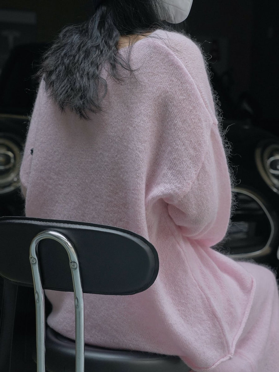 pullover sweater in light pink with openwork and hip-length