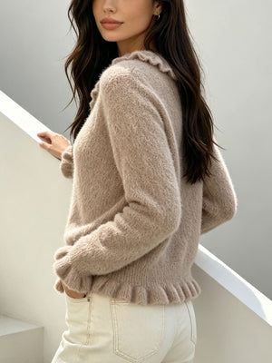 romantic cardigan in White with collared