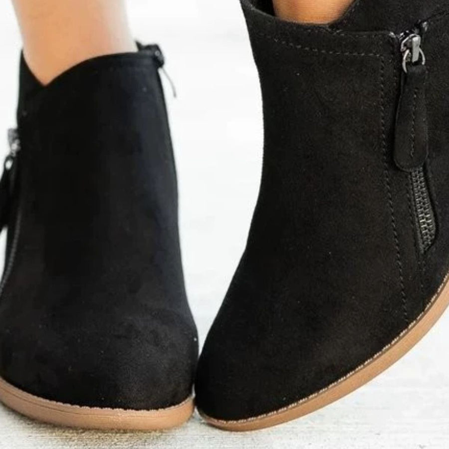 boots in Sky Blue with round toe and ankle-length