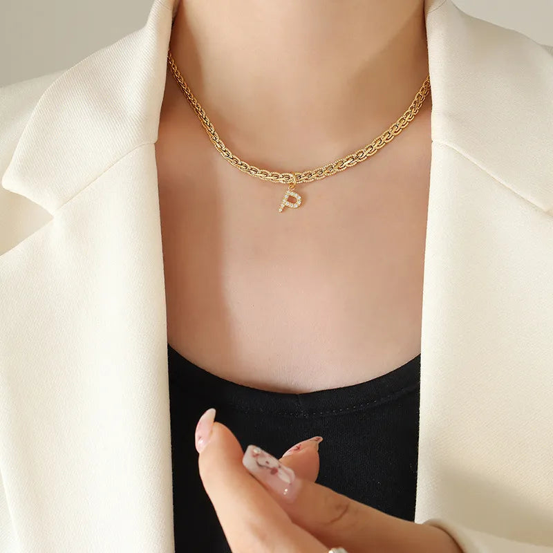 Gold-plated chain necklace with pavé initial charm P
