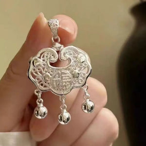 classic necklace in Silver with not applicable