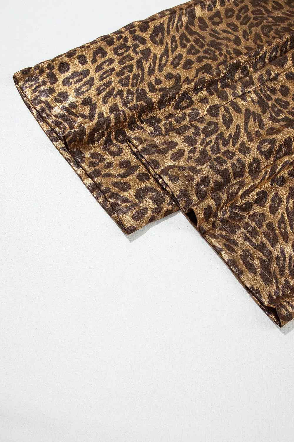 wide-leg pants in golden brown with pocketed and full-length