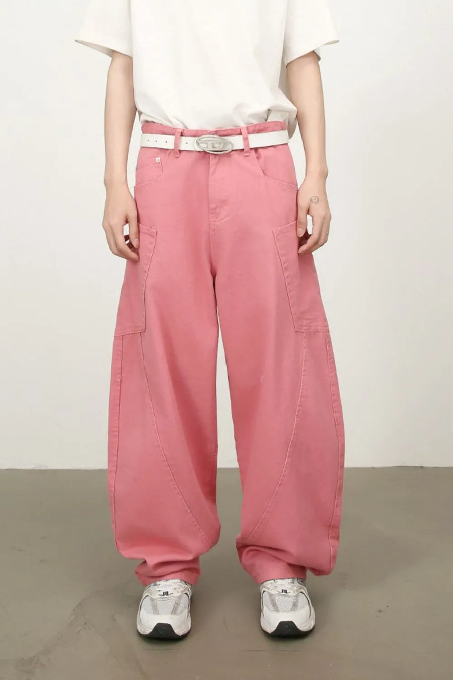 Sculpted pocket detail wide leg trousers in dusty pink, featuring a casual, breathable fit.