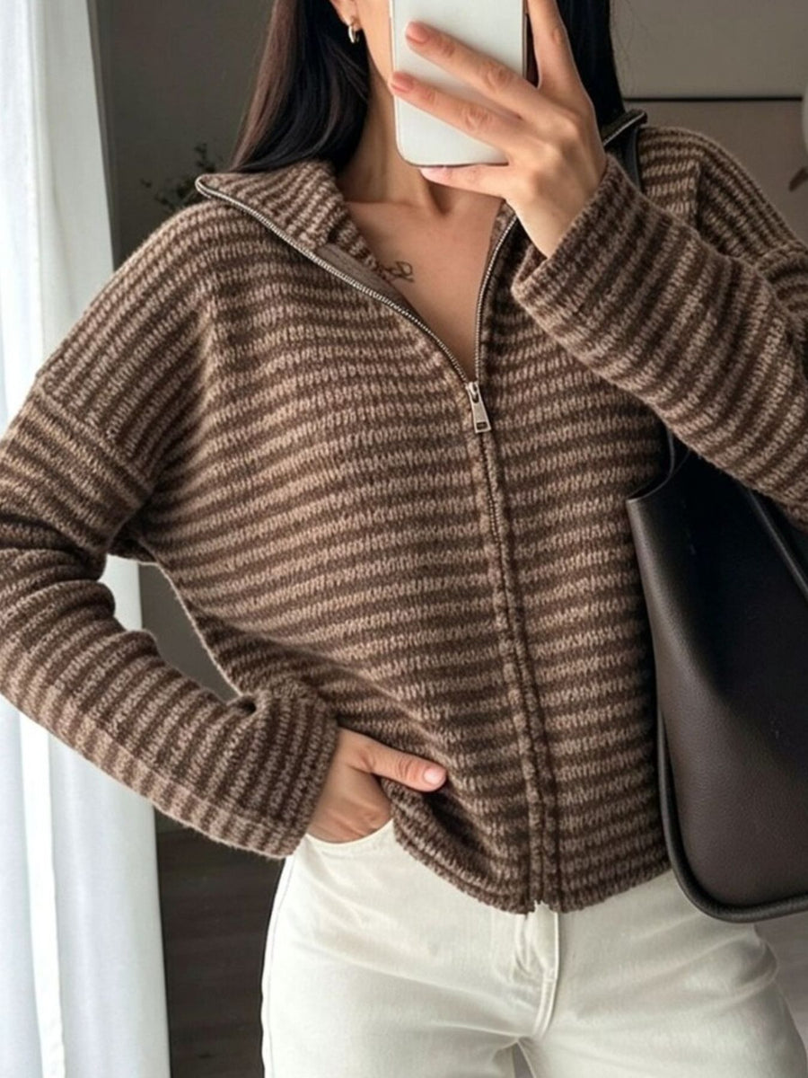 cardigan in Dark Brown with zipper and waist-length