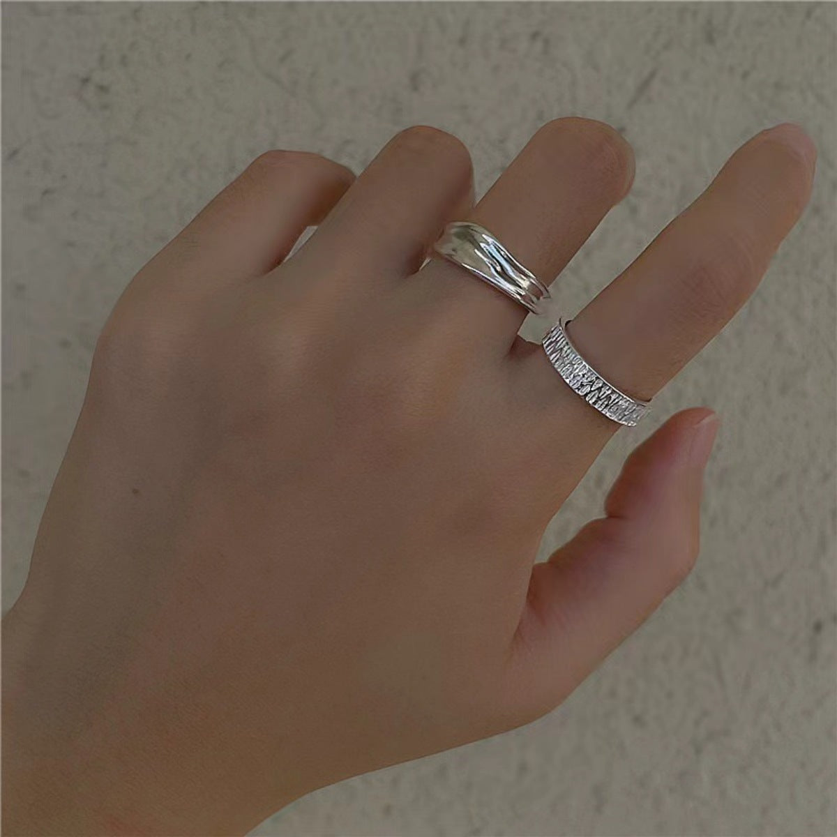 ring in silver featuring open ring and fitted fit