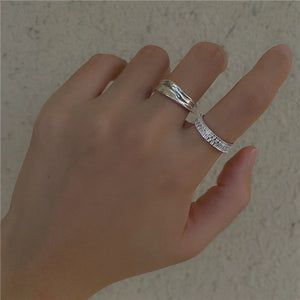 ring in silver featuring open ring and fitted fit