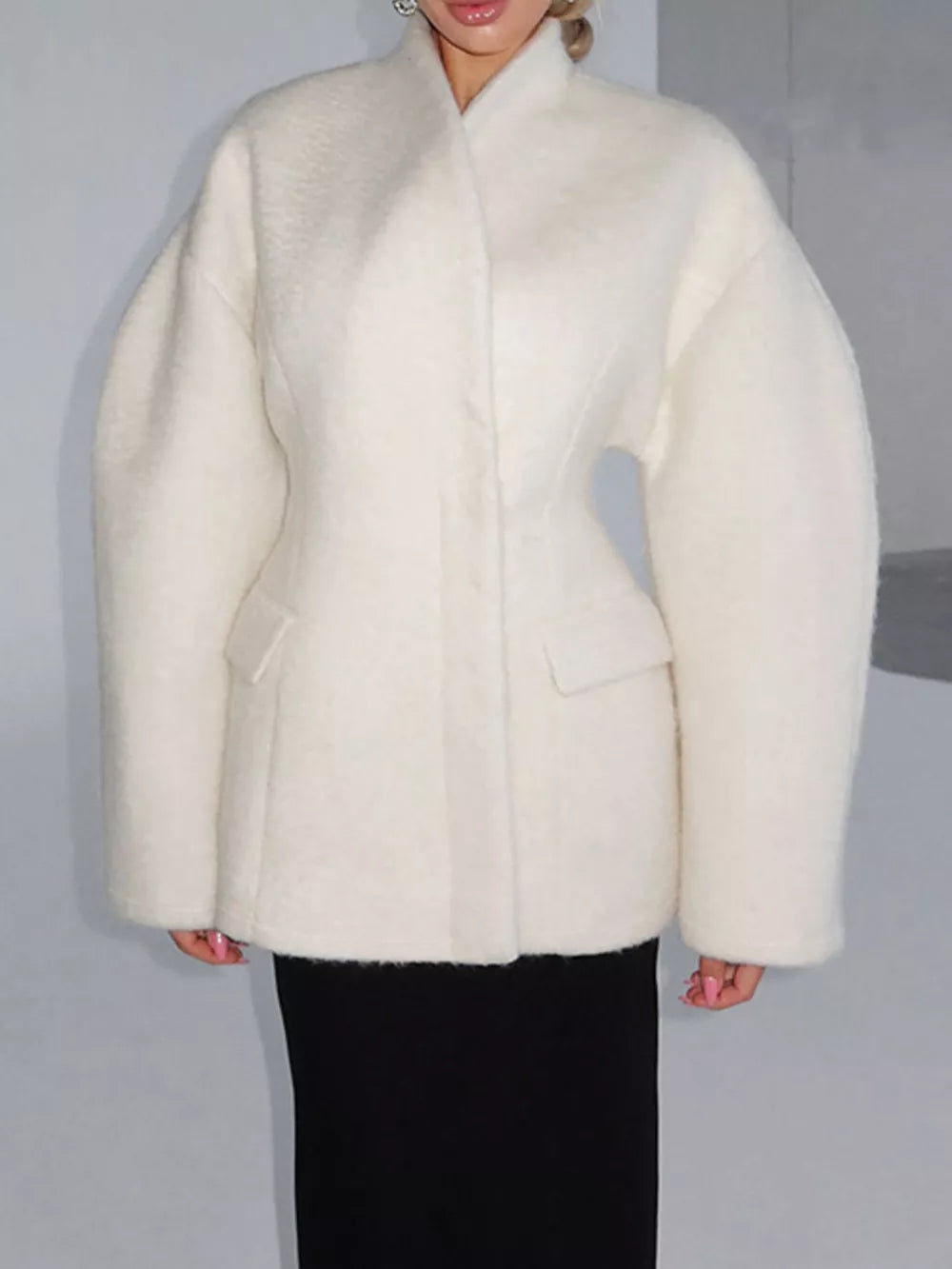classic coat in Black with collared