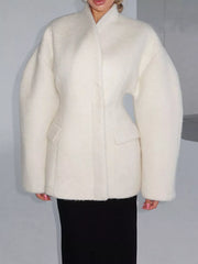 classic coat in Black with collared