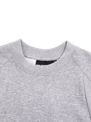 Black t-shirt with hip-length and pullover