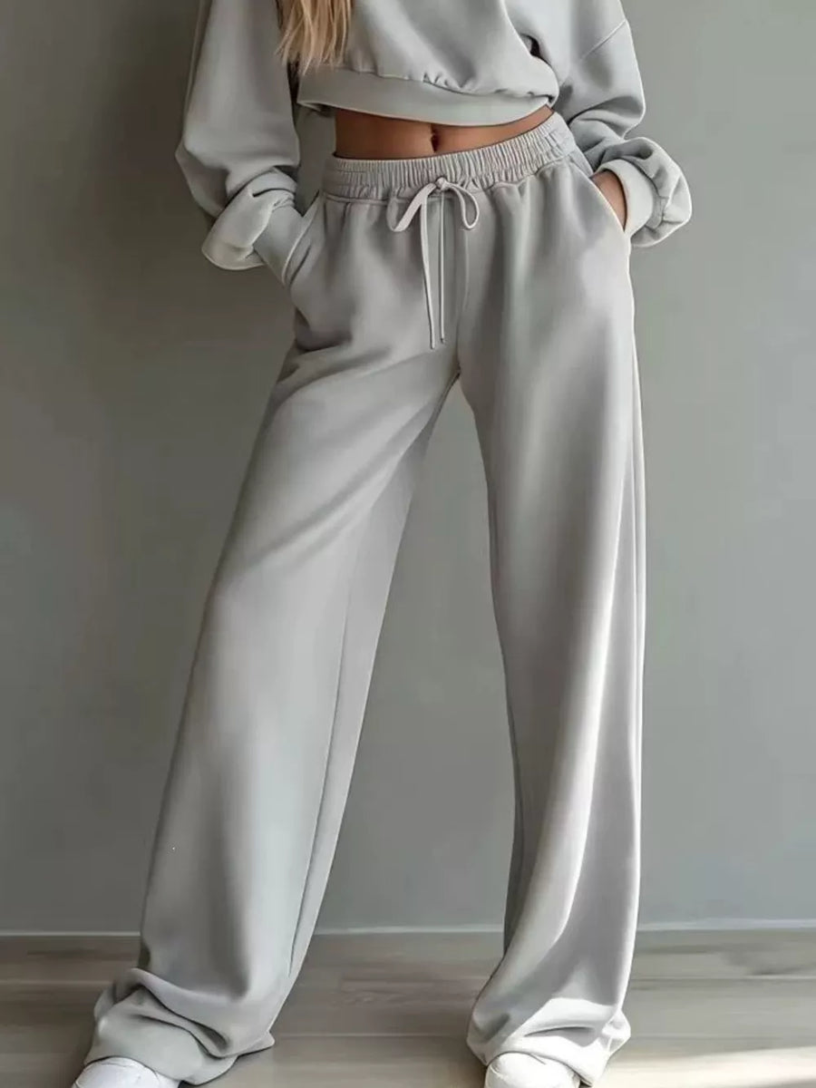 athleisure lounge set in Pink with round neck