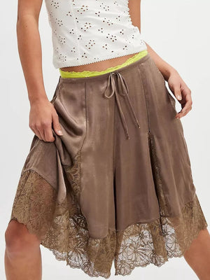 Lace Trimmed Relaxed Fit Shorts in Pink