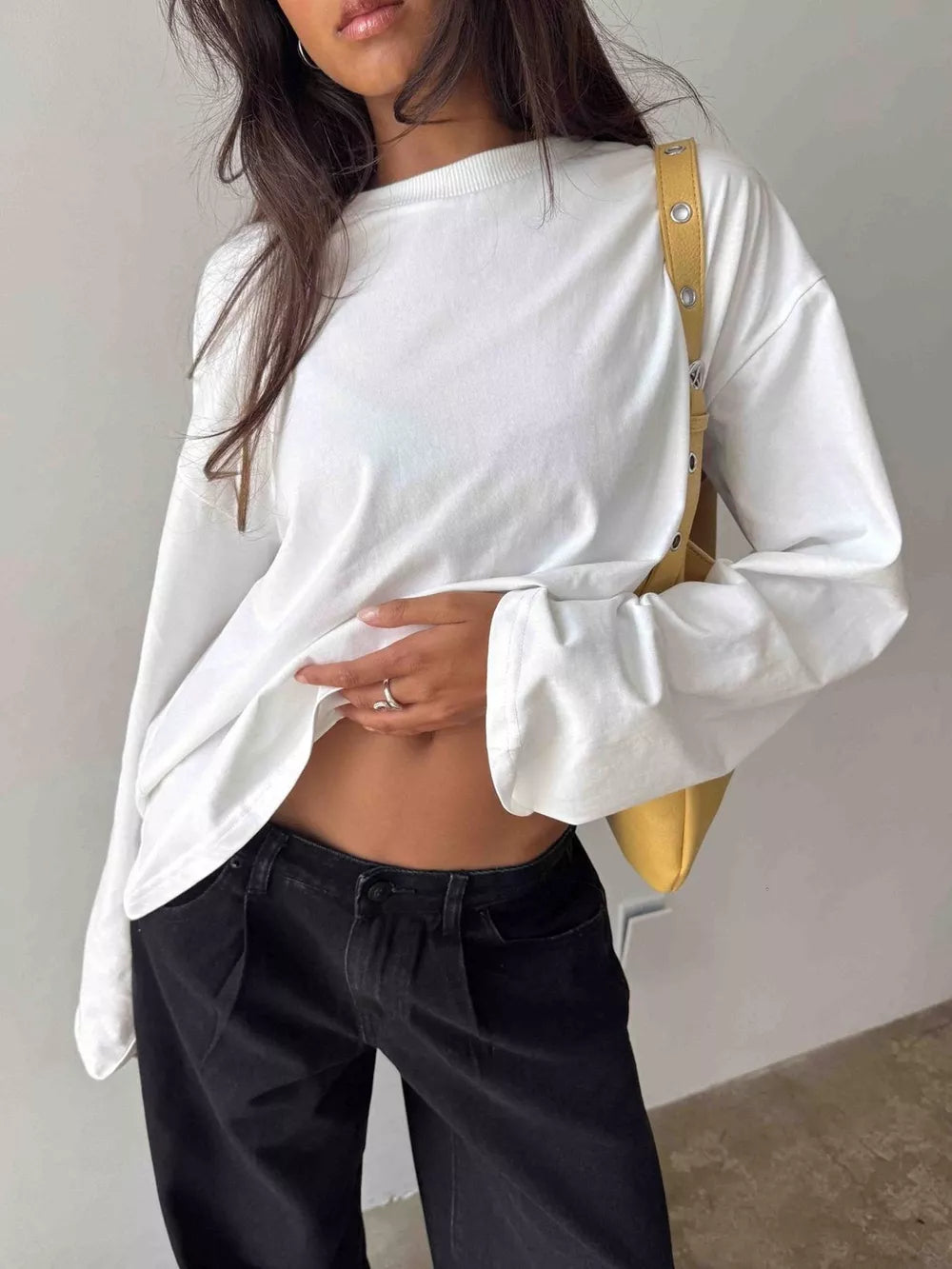 t-shirt in white featuring stretch and oversized fit