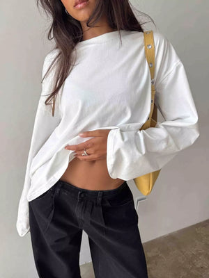 t-shirt in white featuring stretch and oversized fit