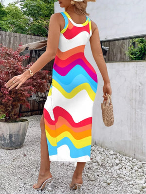 Abstract ruched midi dress with multicolor wavy print and high slit.