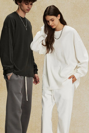 Oversized drop shoulder crewneck sweatshirt in dark gray and white, crewneck, long sleeve, casual fit