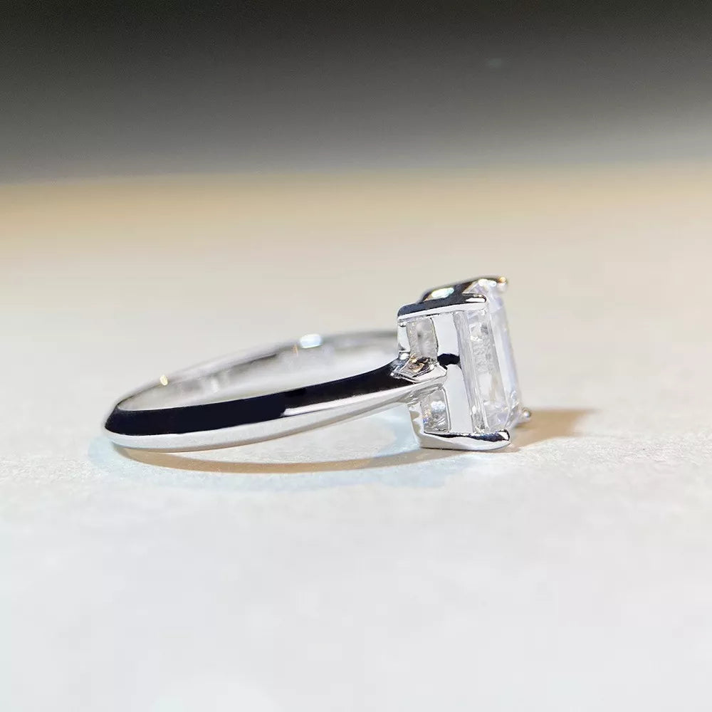 925 sterling silver, Moissanite Carat weight: 2CT Care instructions: Avoid weari ring in Silver with fitted silhouette