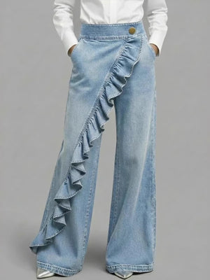 wide-leg jeans in light blue featuring pocketed and flared fit