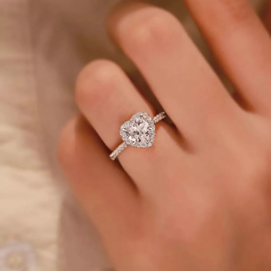 925 sterling silver,Moissanite Carat weight: 1ct Care instructions: Avoid wearin ring in Silver with fitted silhouette