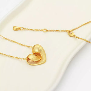classic necklace in gold with not applicable