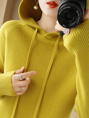 Golden Camel pullover sweater with hip-length and pullover