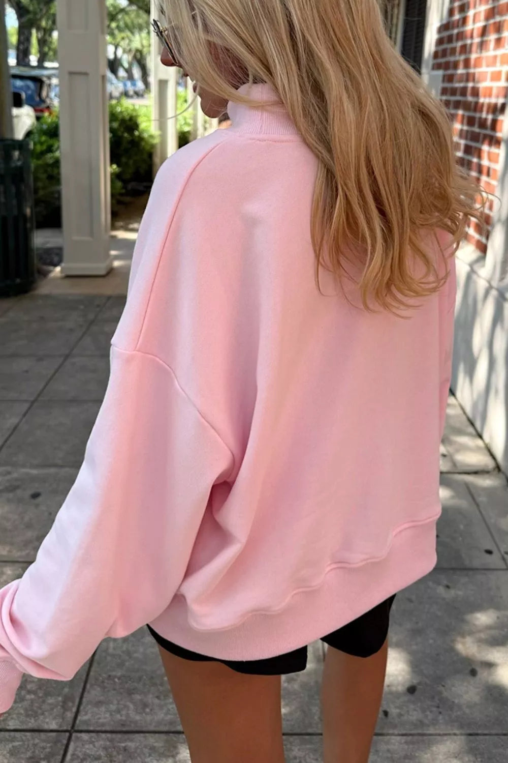 athleisure sweatshirt in light pink with mock neck