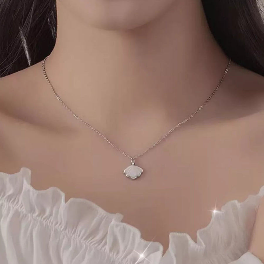 Silver straight necklace with not applicable