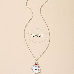 vintage-inspired necklace in white with null