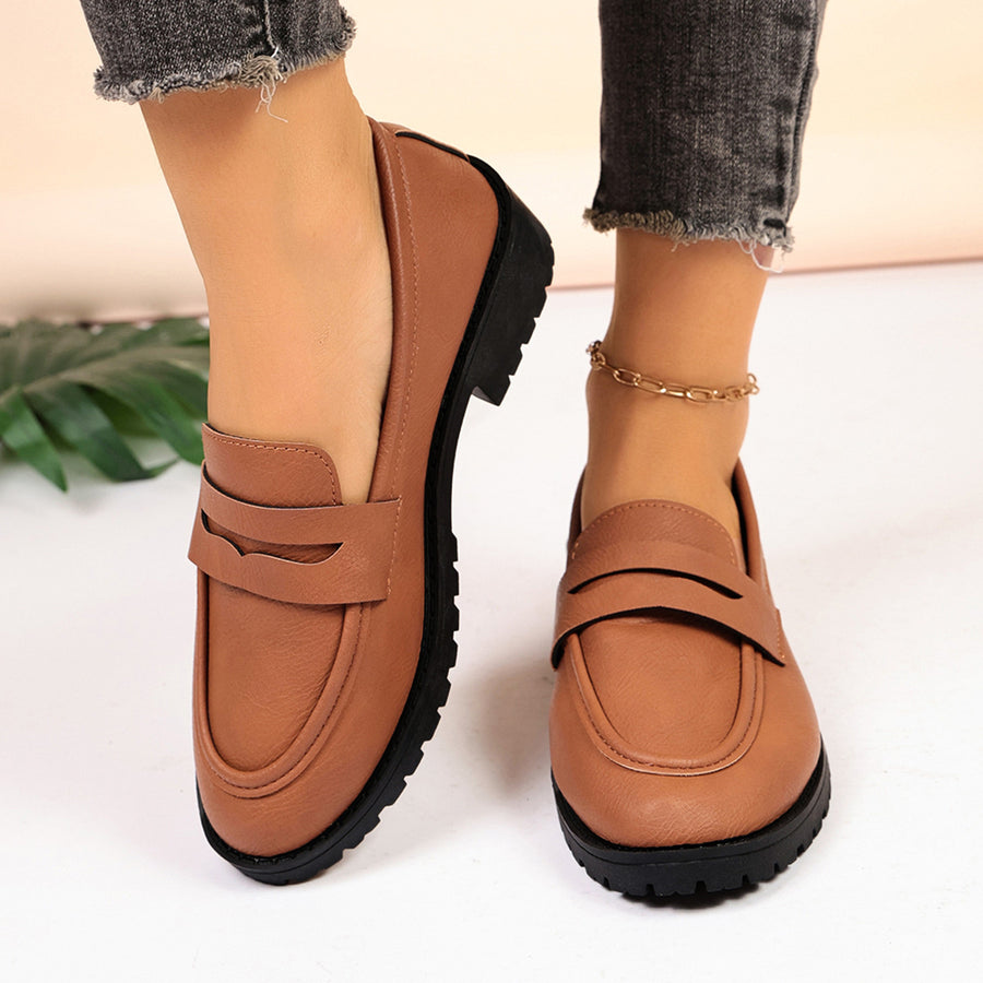loafers in black