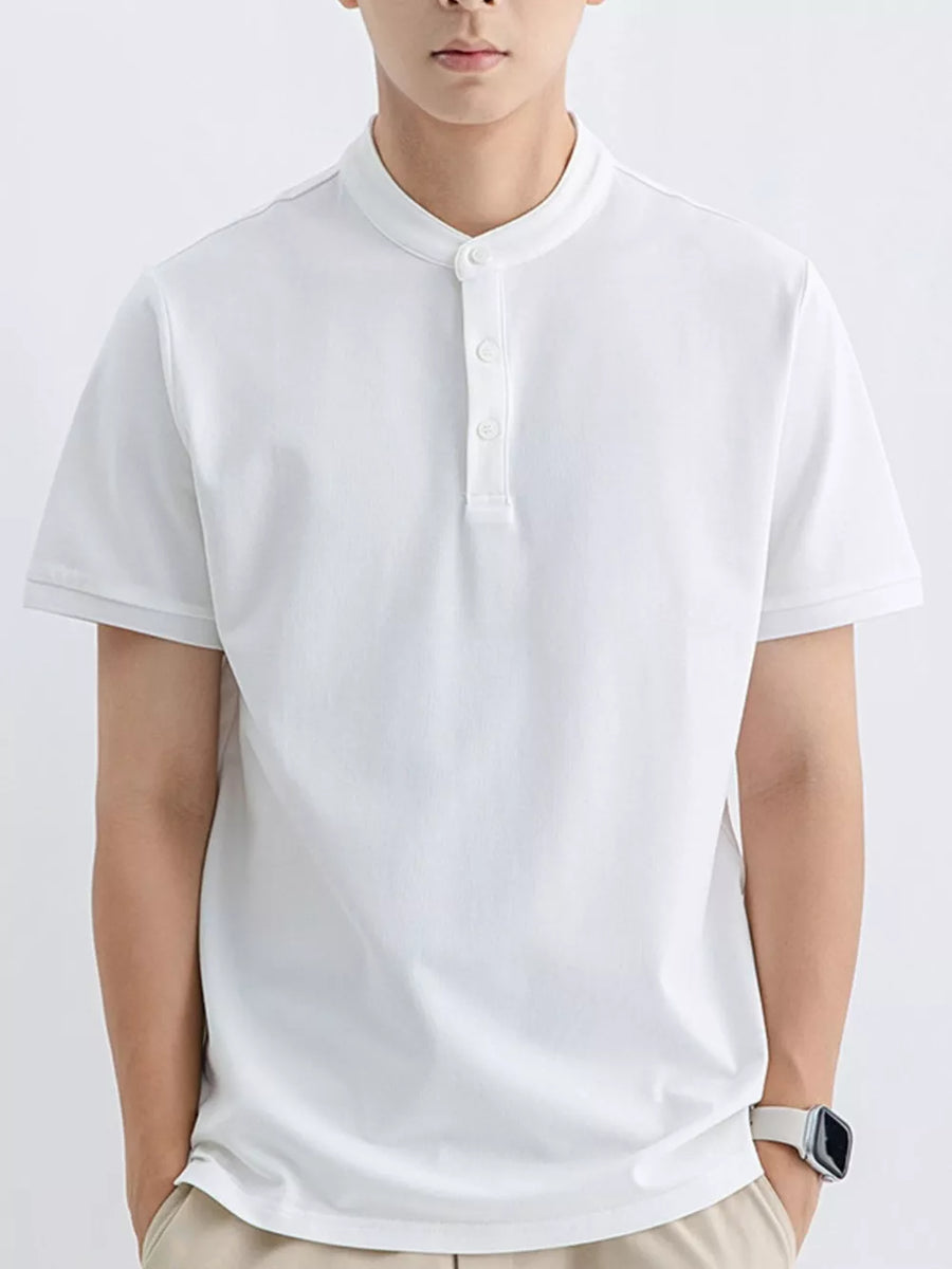 White short sleeve t-shirt with mandarin collar and button placket, cotton blend.