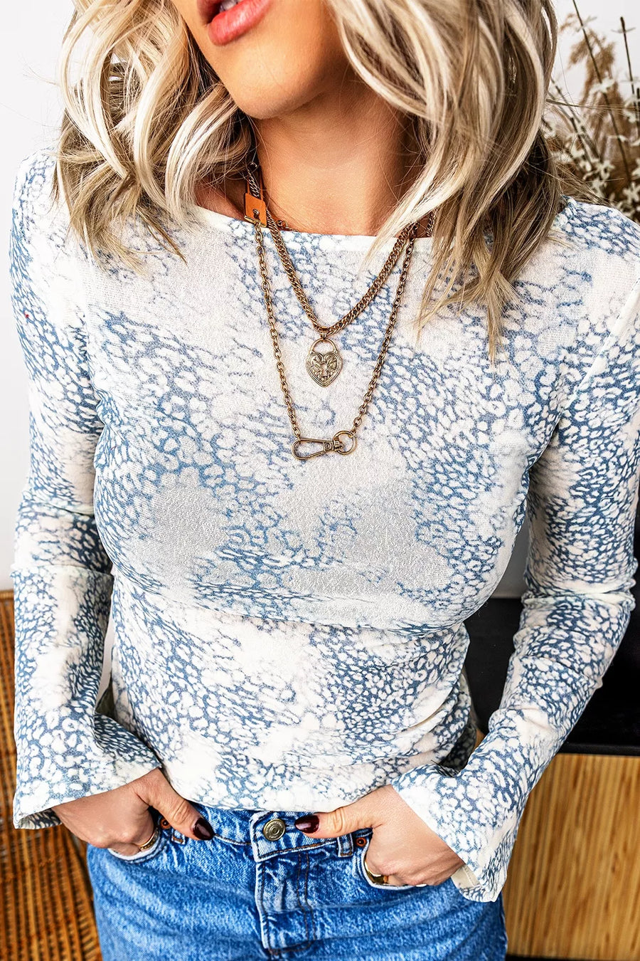 Light Blue with Long Sleeve Leopard Print Round Neck Sheath Top