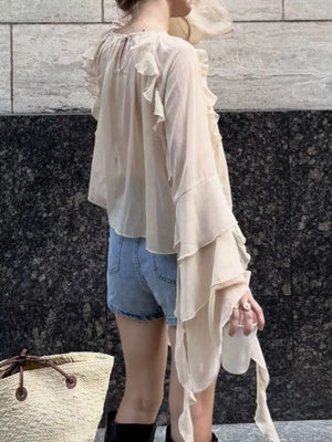 romantic blouse in ivory with round neck