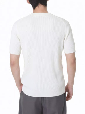 minimalist t-shirt in cream with crew neck