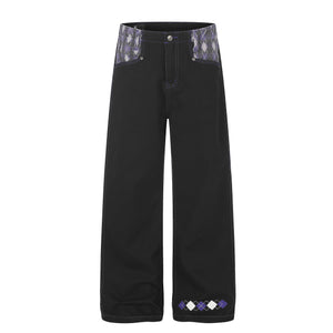 wide-leg jeans in black featuring pocketed and wide-leg fit
